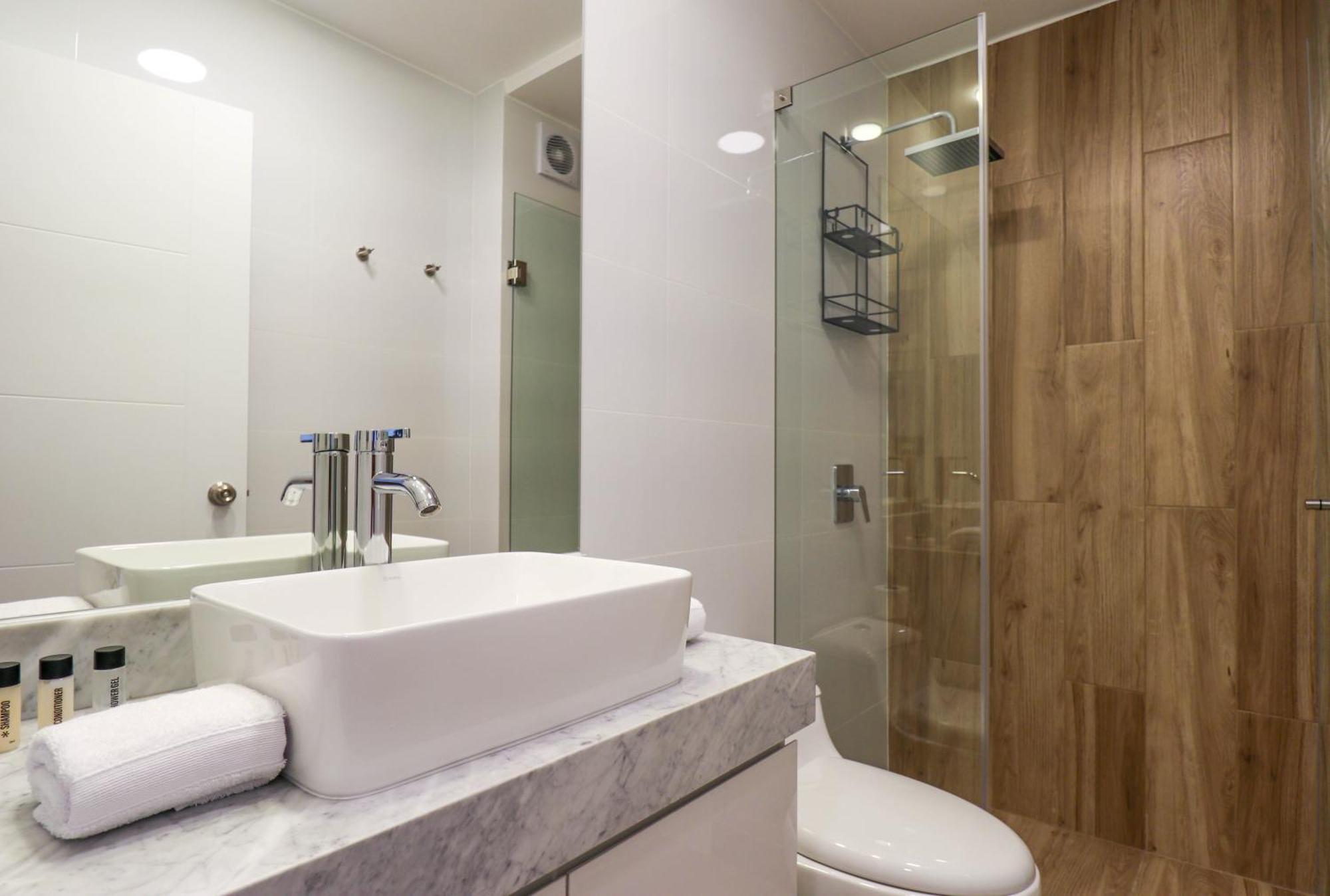 Spectacular 2br With Balcony In Miraflores